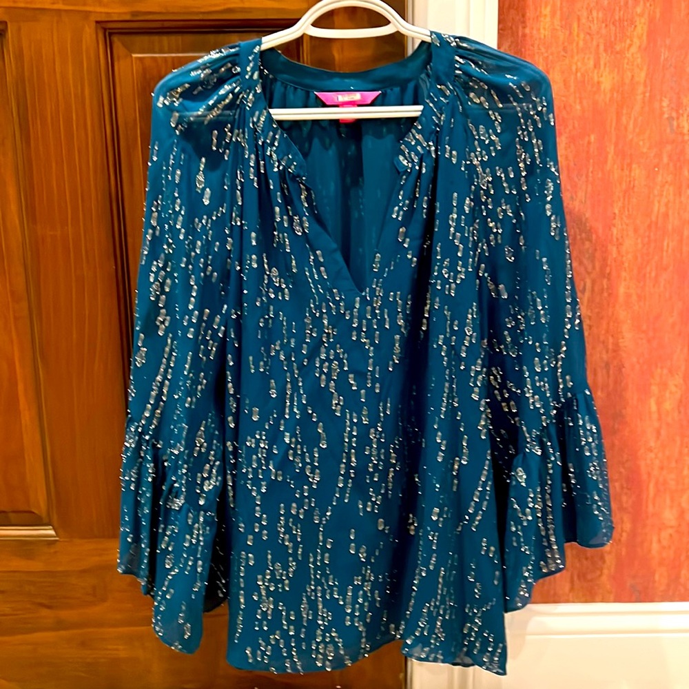 Beautiful silk teal colored Lily Pulitzer blouse with gold accents